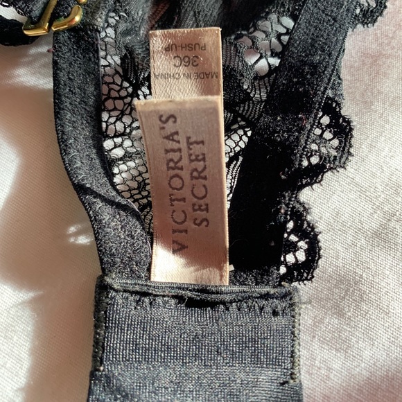 Victoria Secret Leopard Push-up Bra - Picture 3 of 3